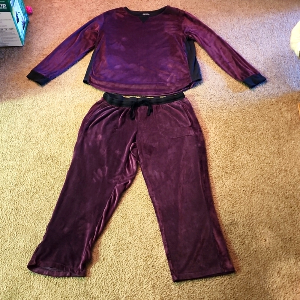 So SOFT Purple Long Sleeve/ Pants Pajama Set